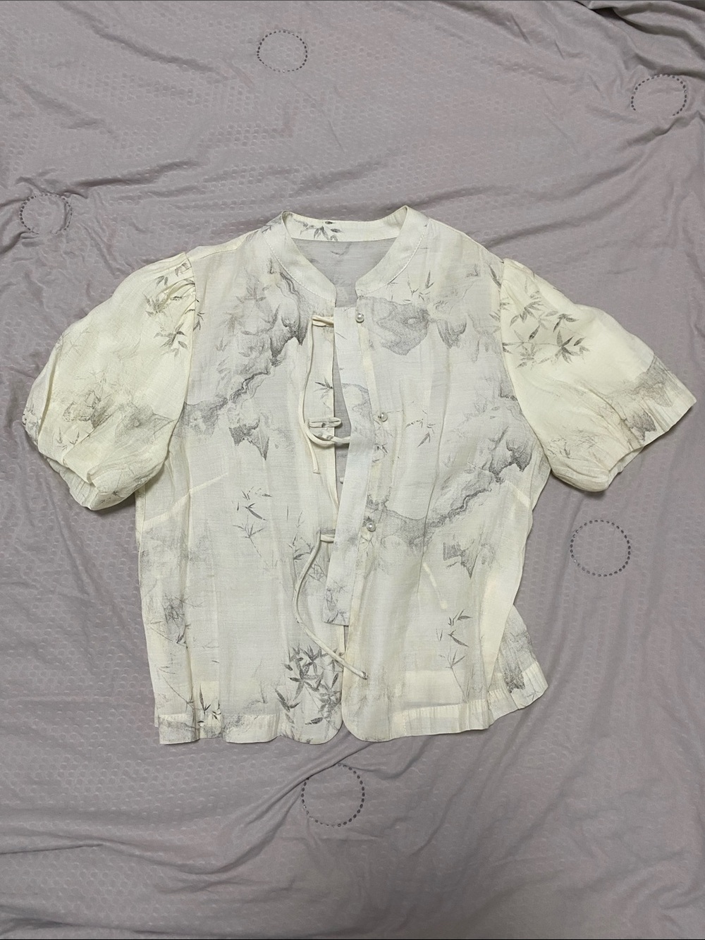 Cream Floral Short Sleeve Tie-Front Blouse